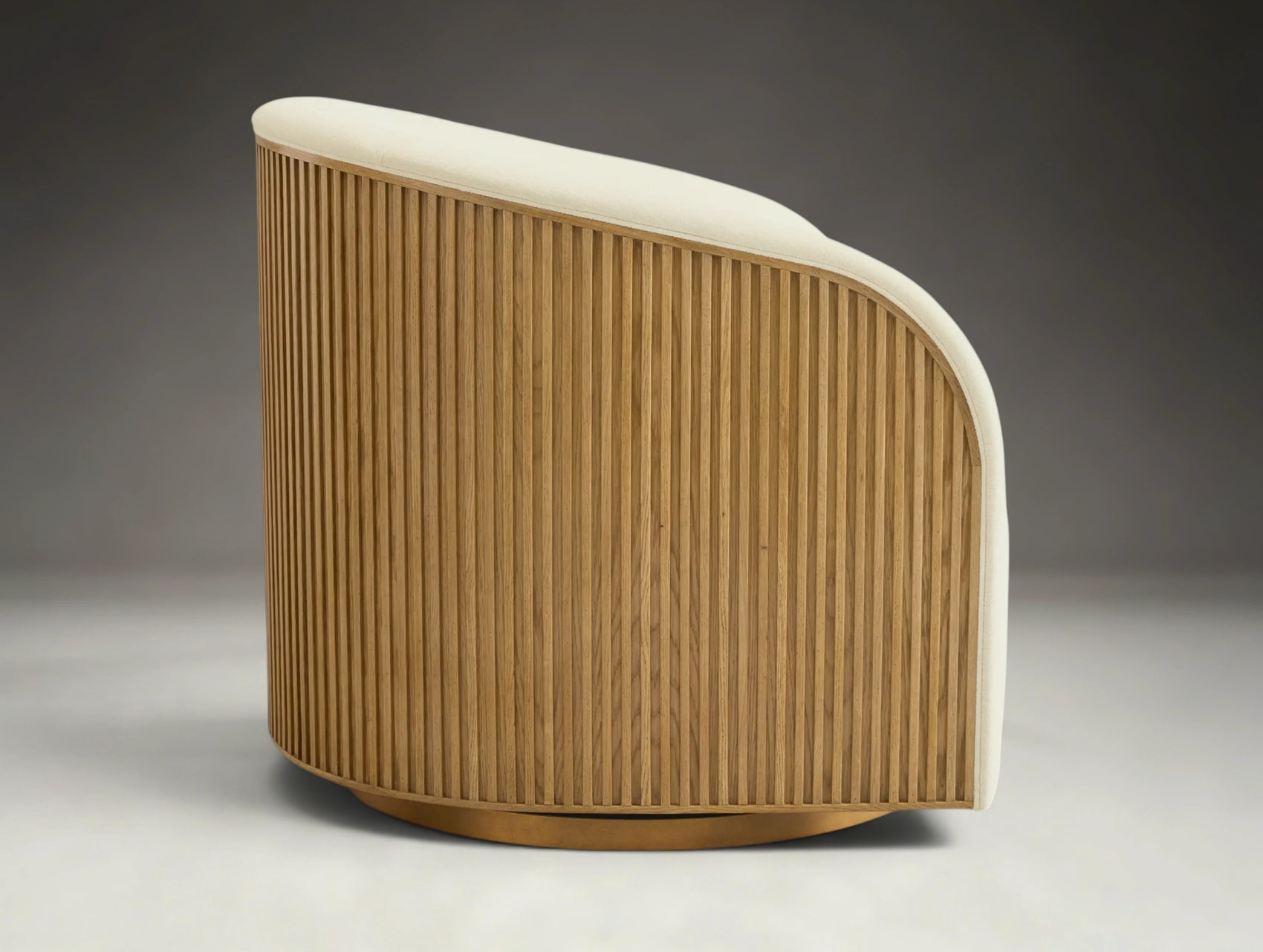 Pinecrest Swivel Chair