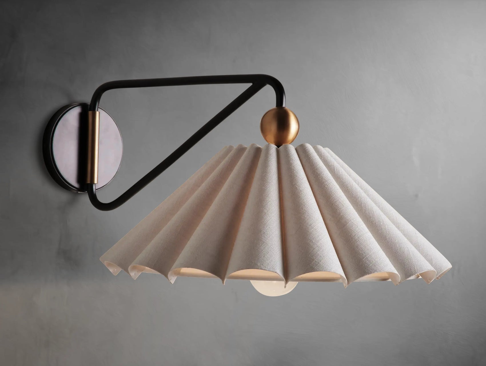 Halen Sconce