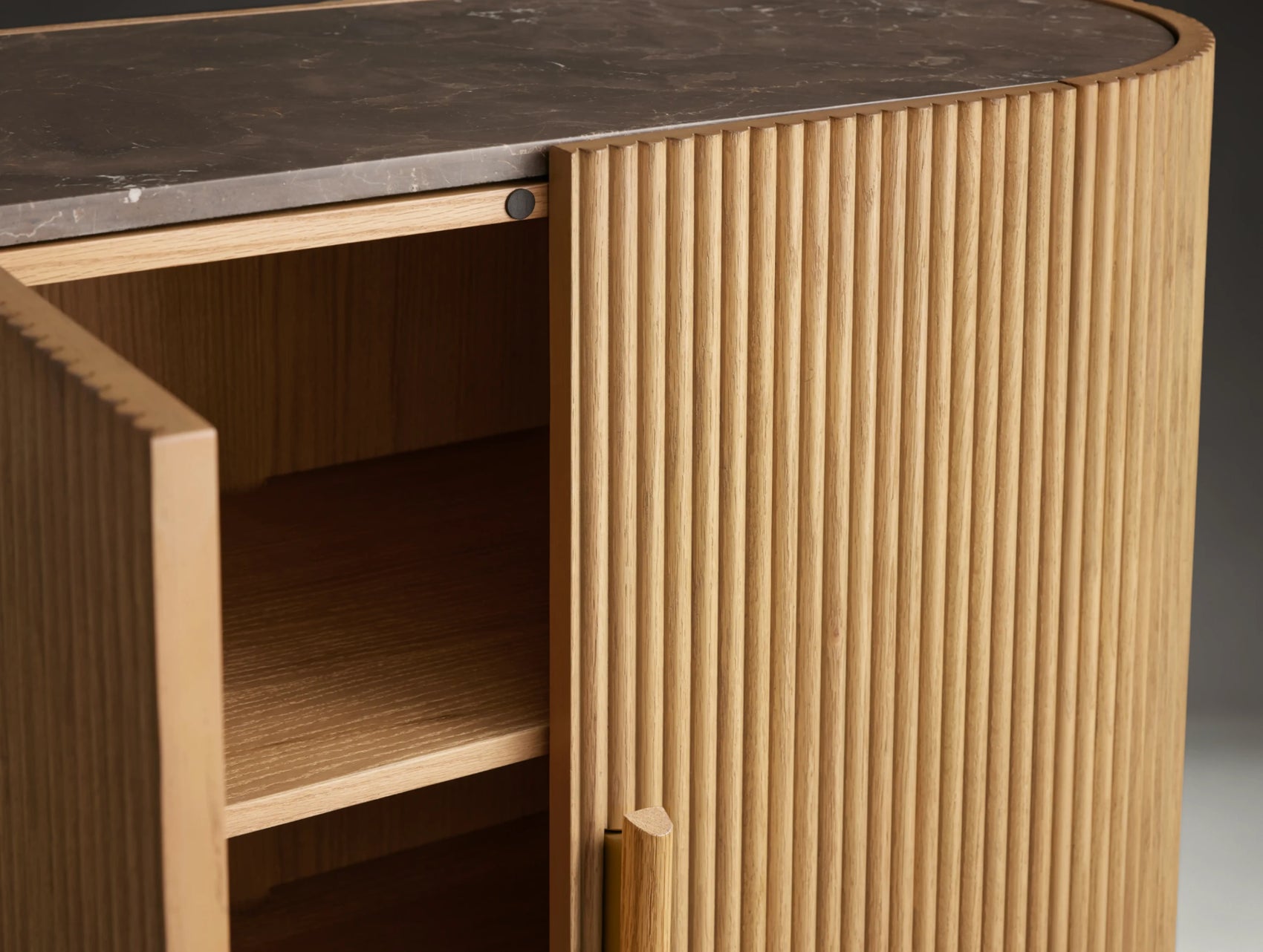 Avero Hall Chest
