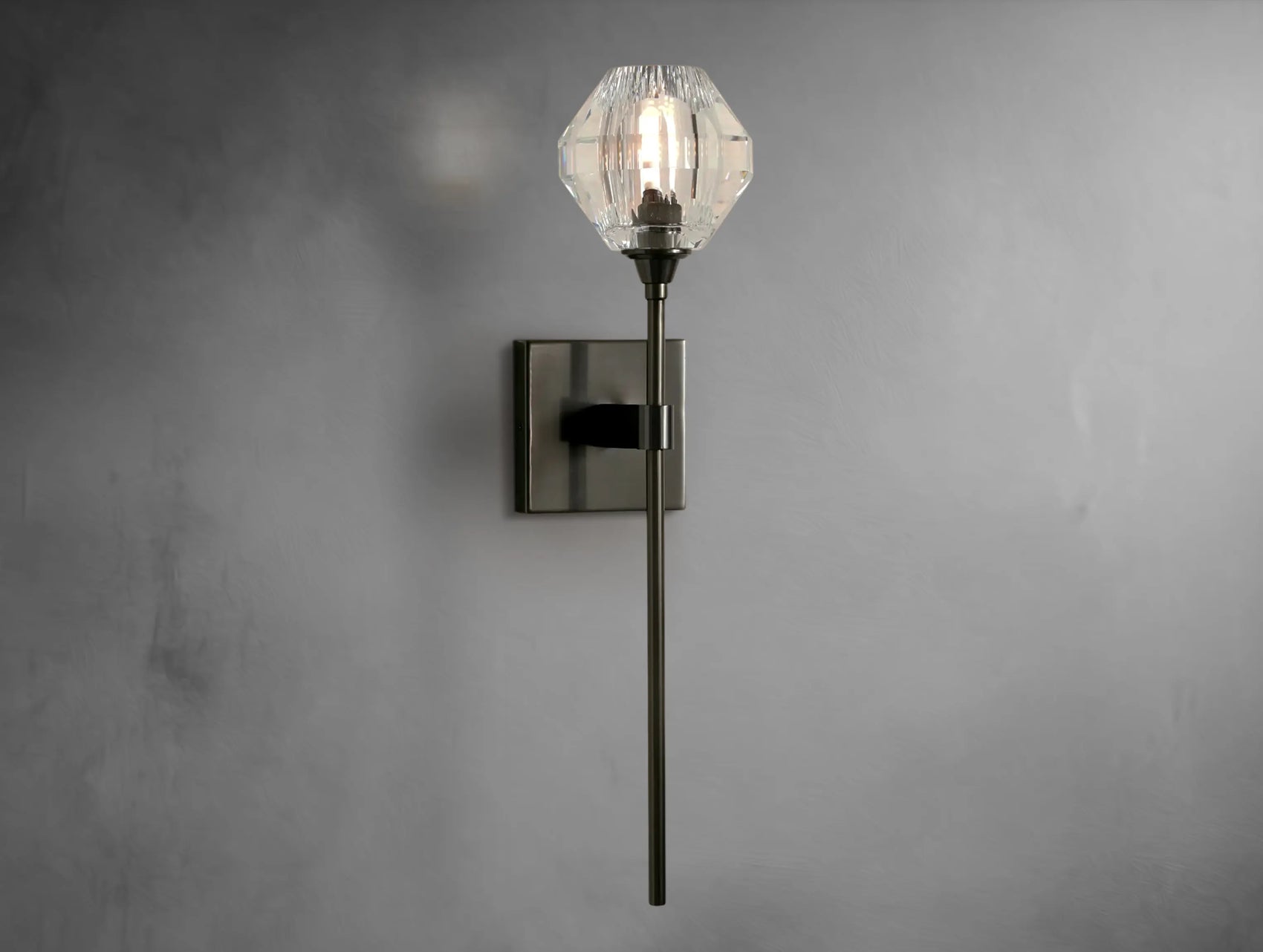 Amolasa Sconce