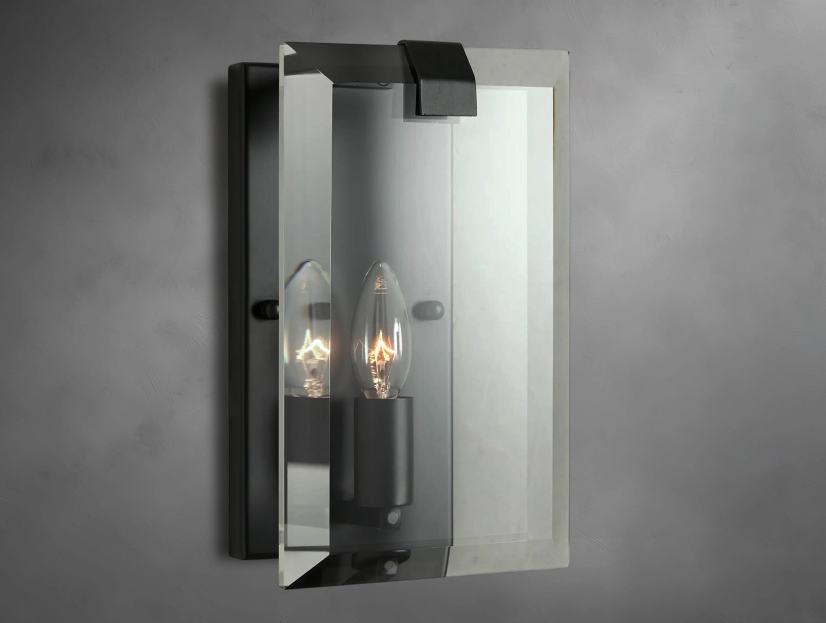 Amoya Sconce