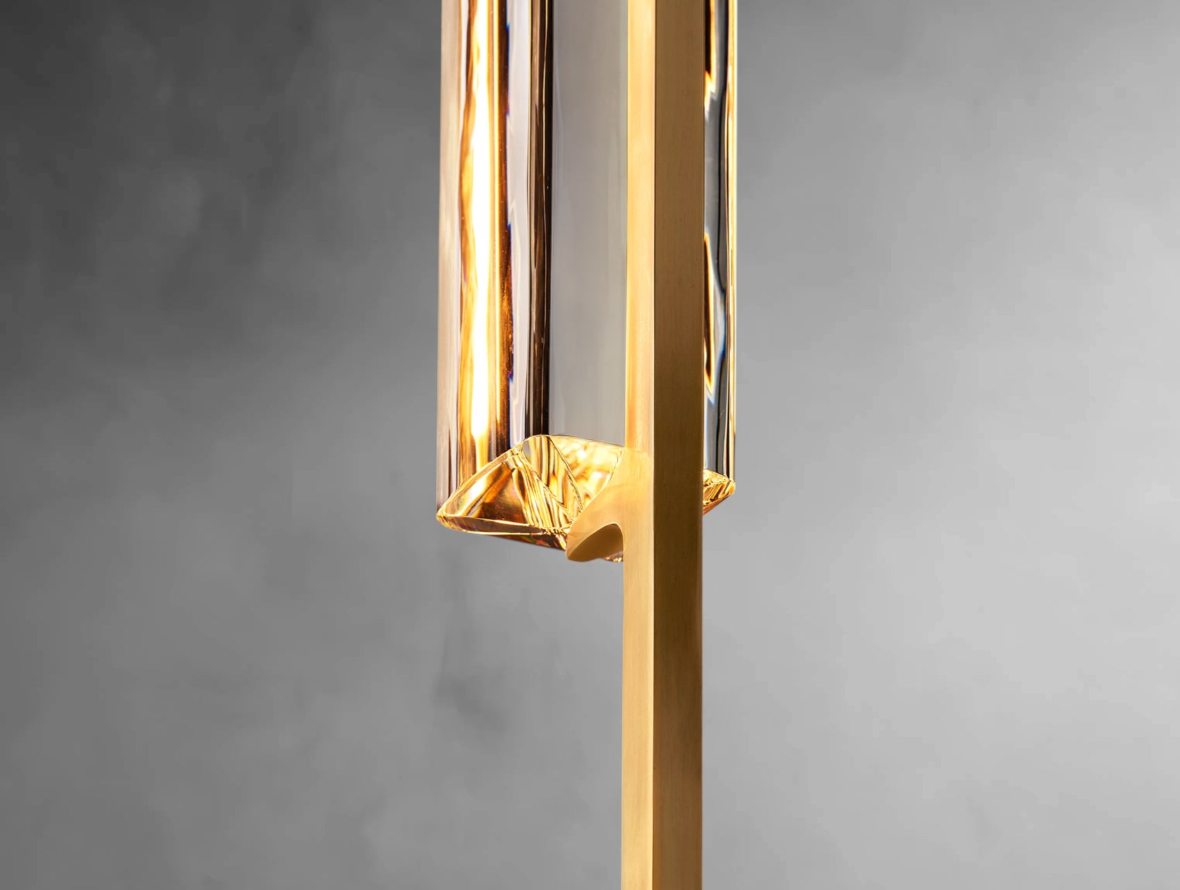 Avenor  Crystal Pendant
