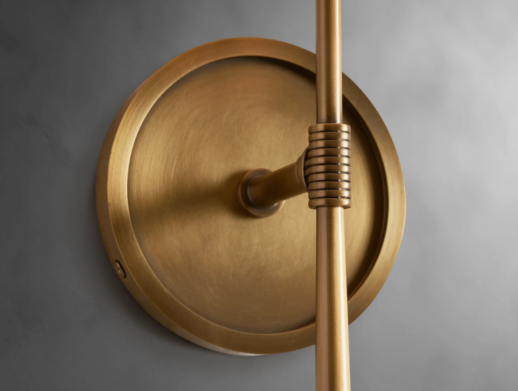 Rardos Sconce