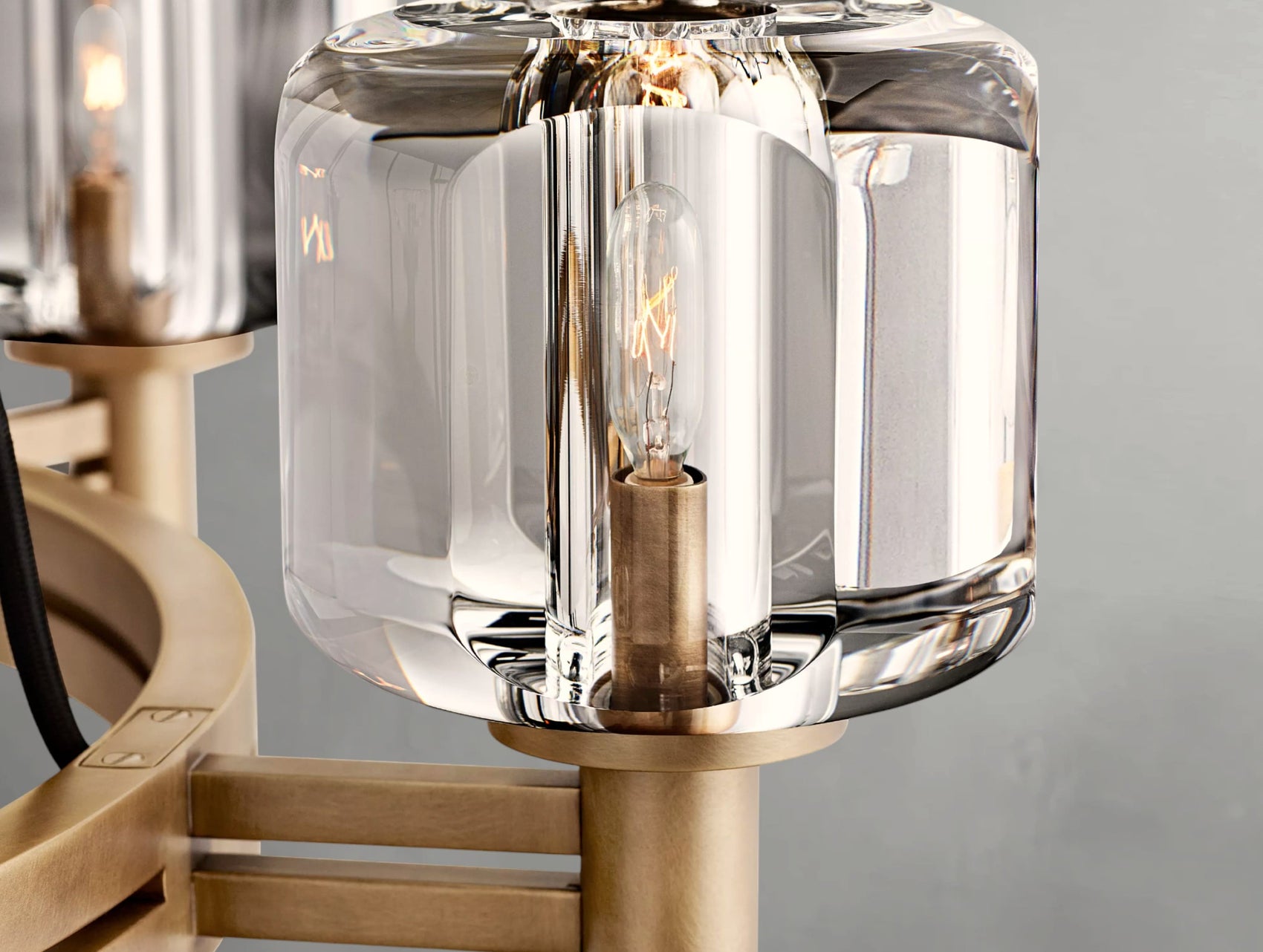 Demorat Round Chandelier