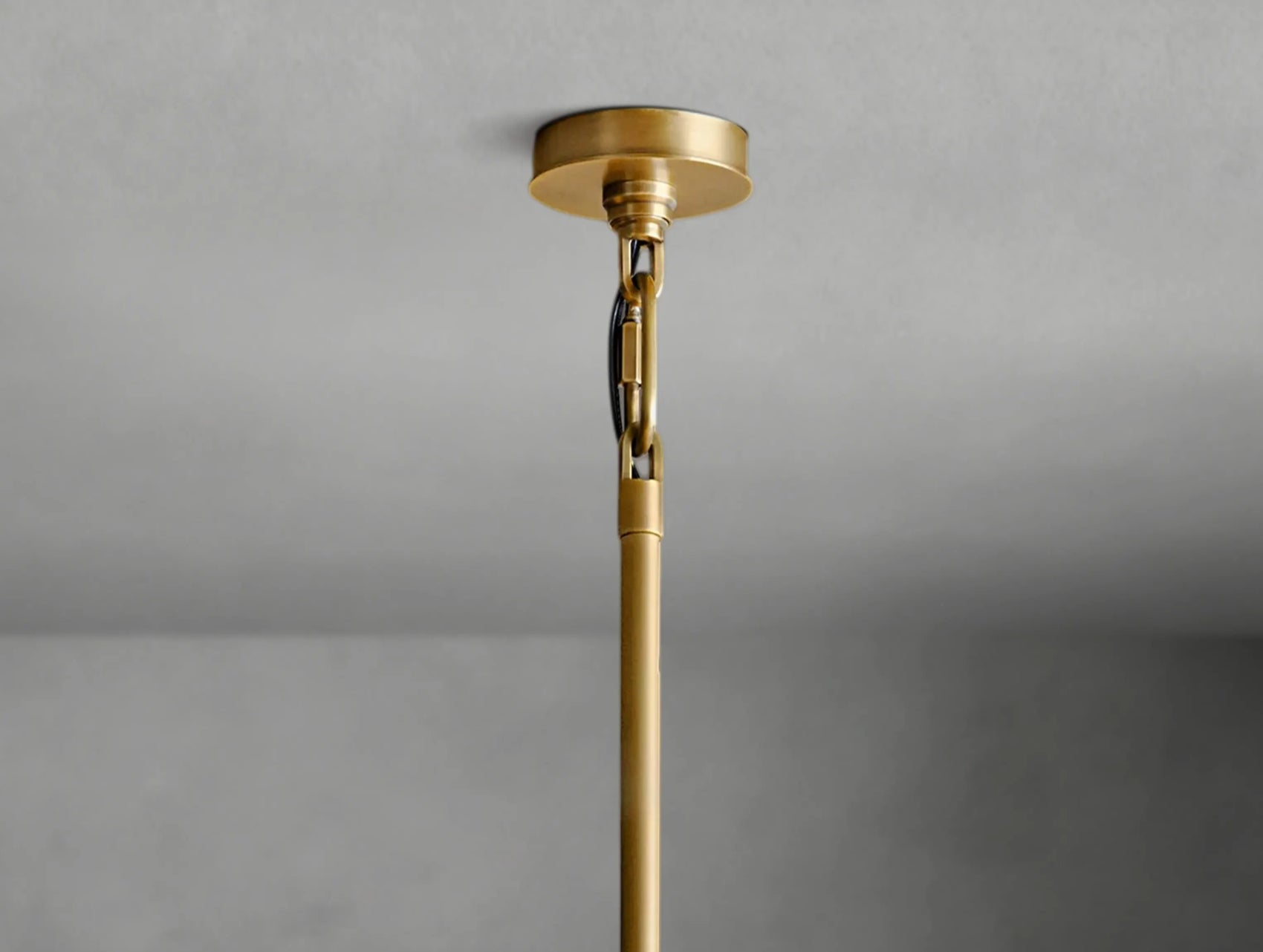 karamatte Onyx Round Chandelier