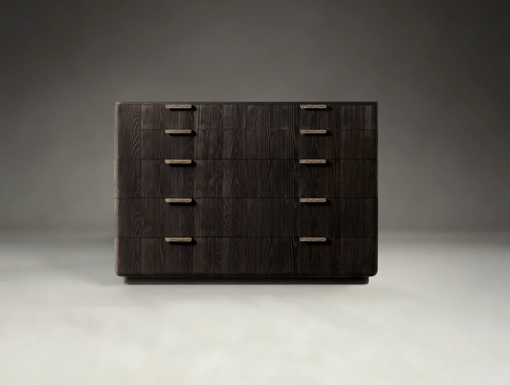 Arvello Cyrus 10-Drawer Dresser