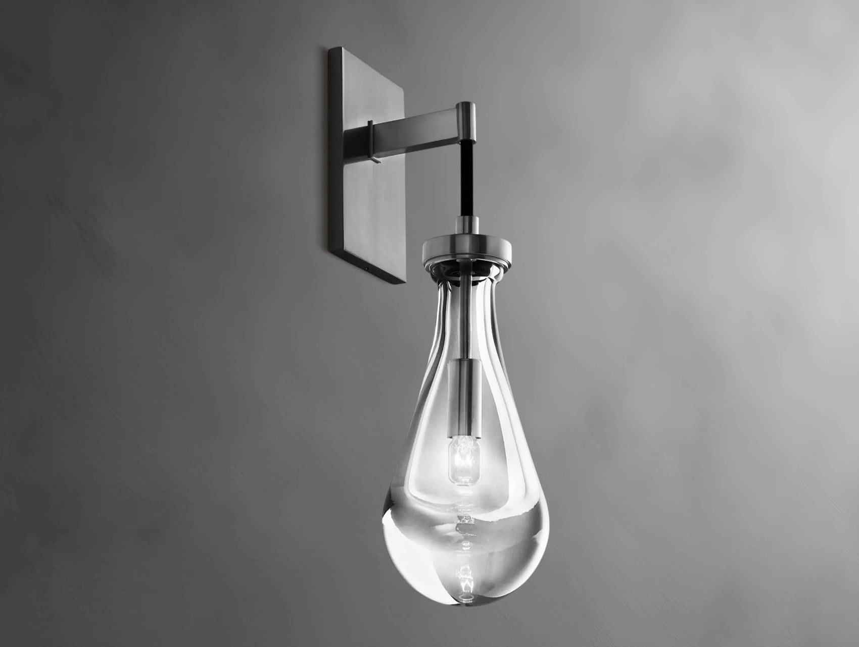 Velis Rain Glass Wall Sconce