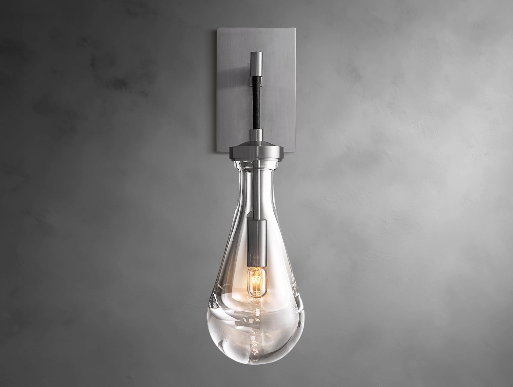 Velis Rain Glass Outdoor Sconce
